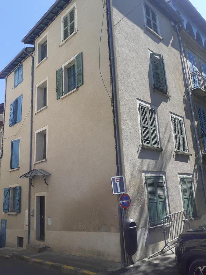 Apartamento Charmant Petit Studio Au Coeur De Figeac Exterior foto
